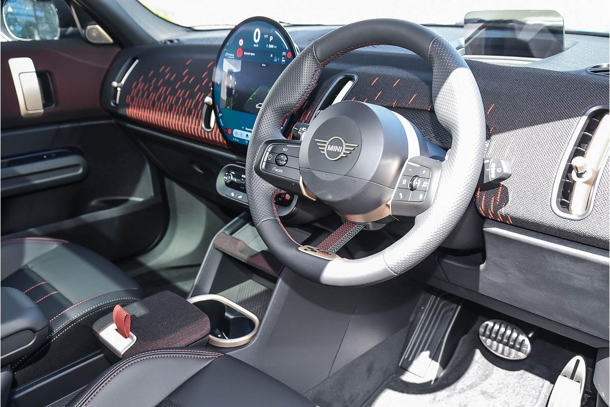 2025 MINI Countryman JCW Favoured U25