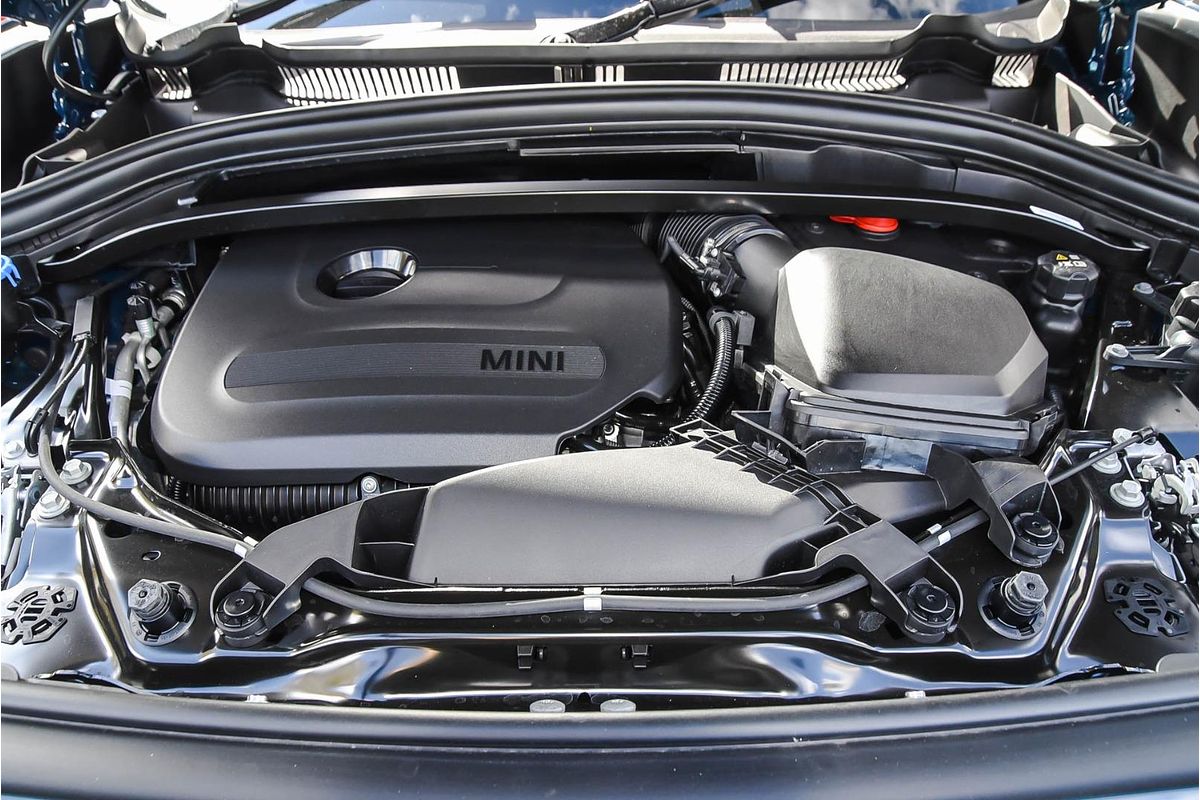 2025 MINI Countryman JCW Favoured U25