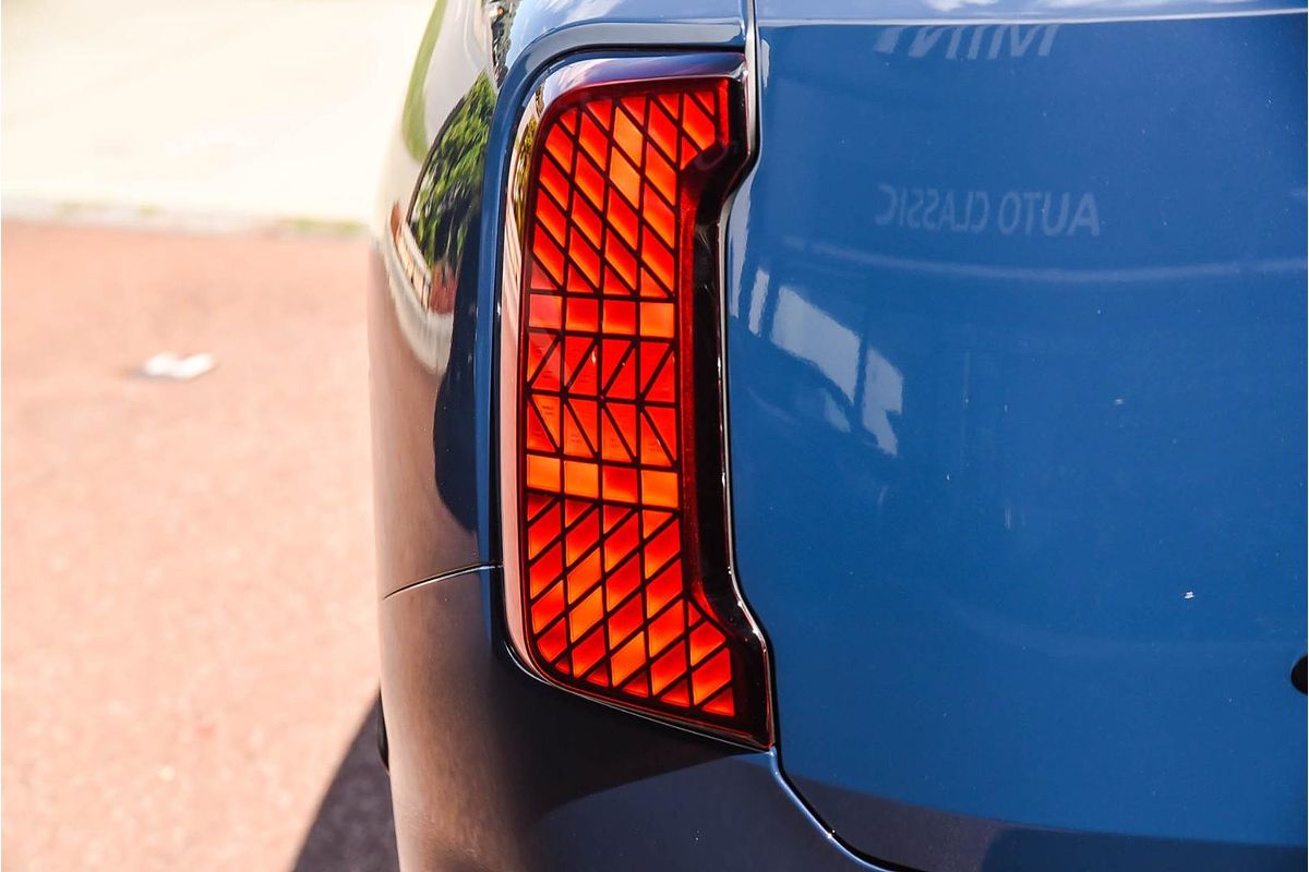 2025 MINI Countryman JCW Favoured U25