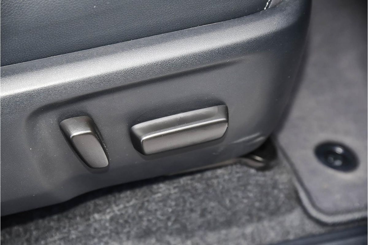 2024 Toyota Hilux Rogue 48V GUN126R 4X4