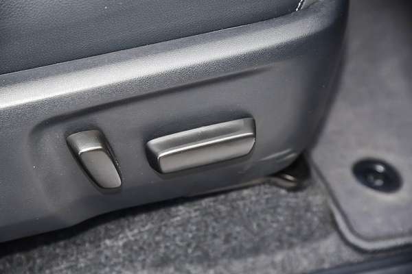 2024 Toyota Hilux Rogue 48V GUN126R 4X4