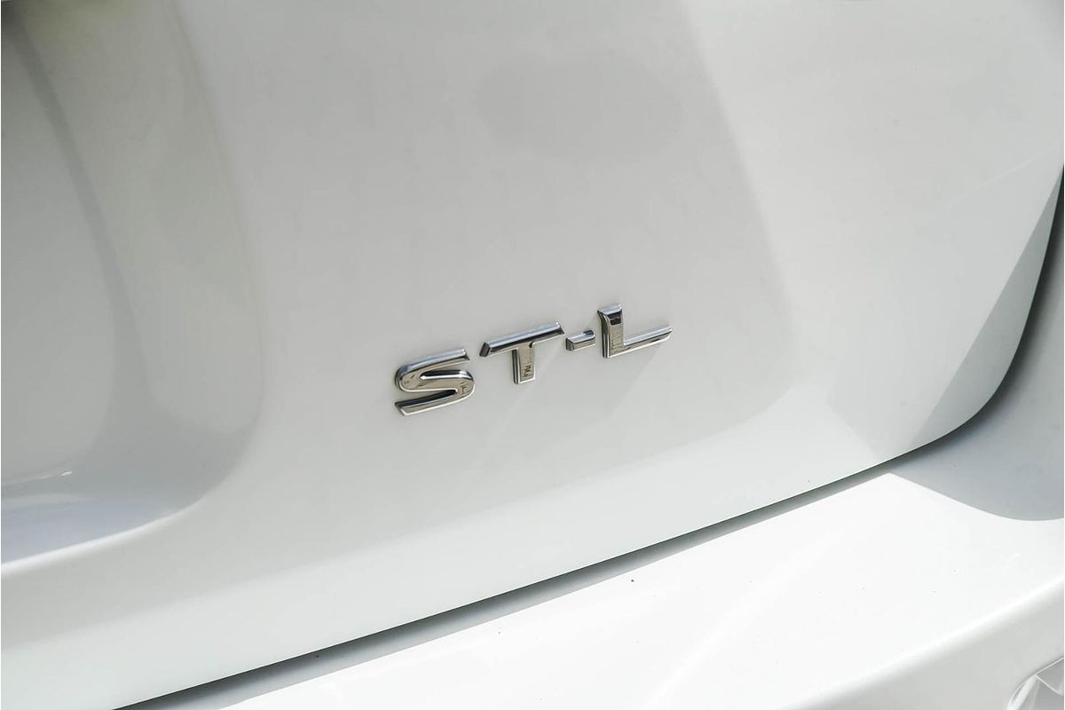 2019 Nissan Pathfinder ST R52 Series III