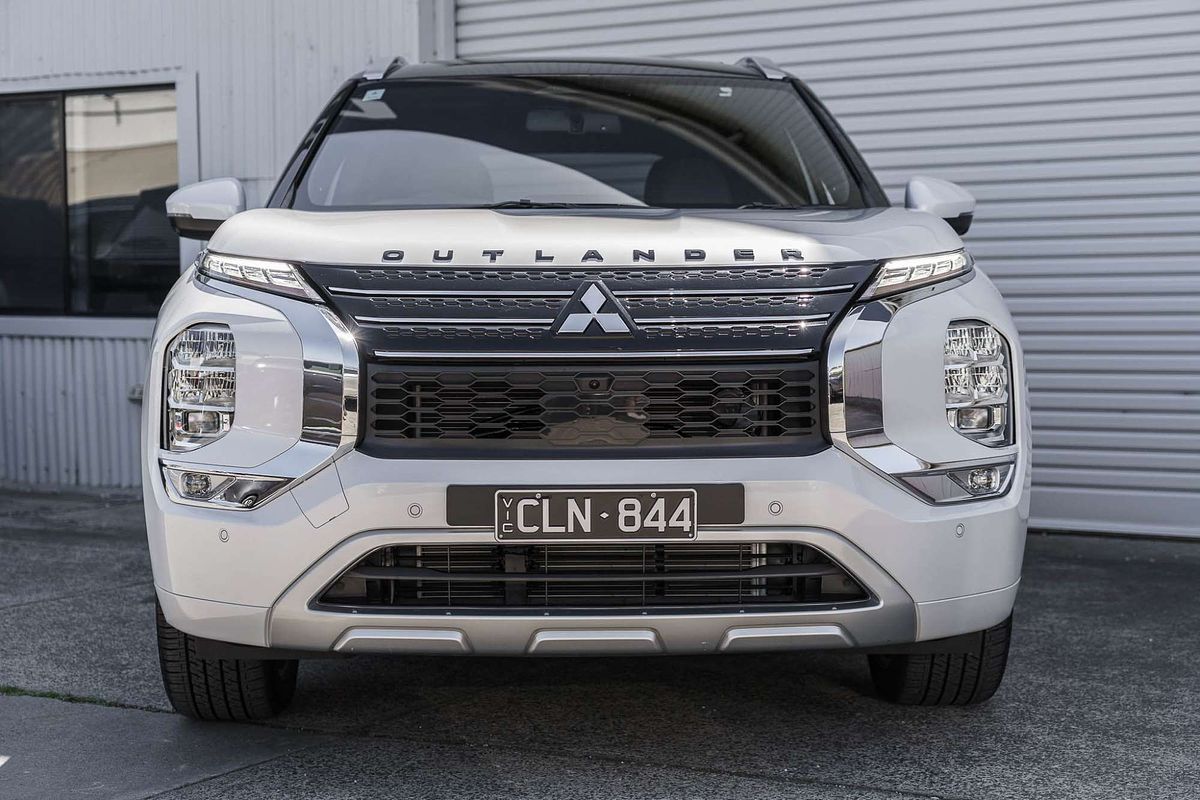 2023 Mitsubishi Outlander Exceed Tourer ZM