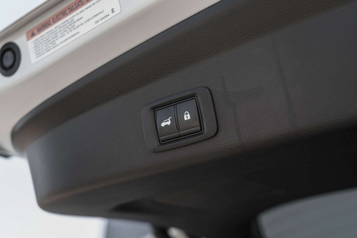 2023 Mitsubishi Outlander Exceed Tourer ZM