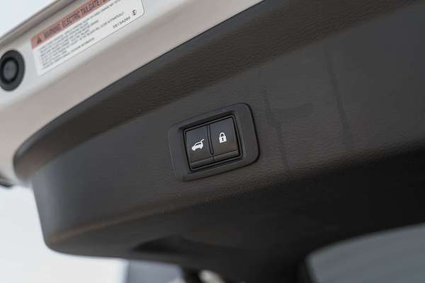 2023 Mitsubishi Outlander Exceed Tourer ZM