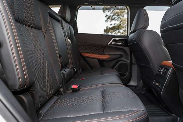 2023 Mitsubishi Outlander Exceed Tourer ZM