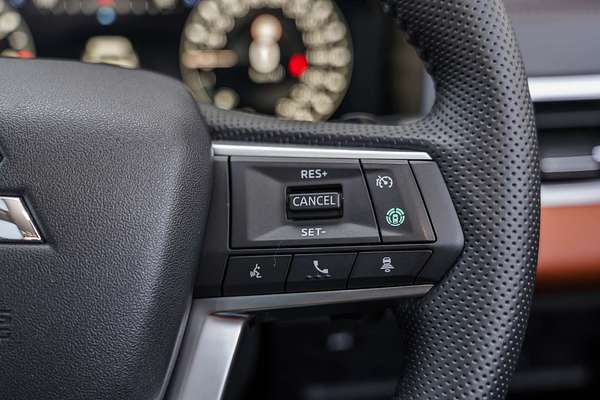 2023 Mitsubishi Outlander Exceed Tourer ZM