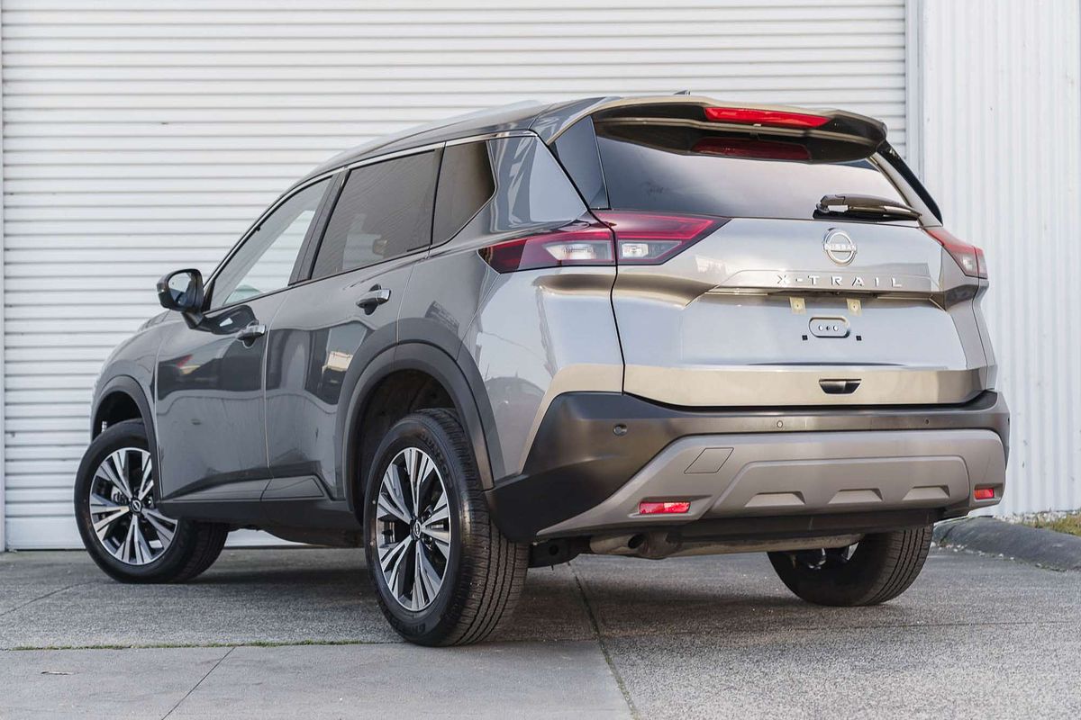 2025 Nissan X-TRAIL ST-L T33