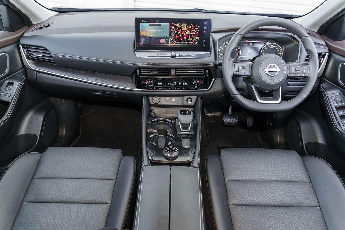 2025 Nissan X-TRAIL ST-L T33