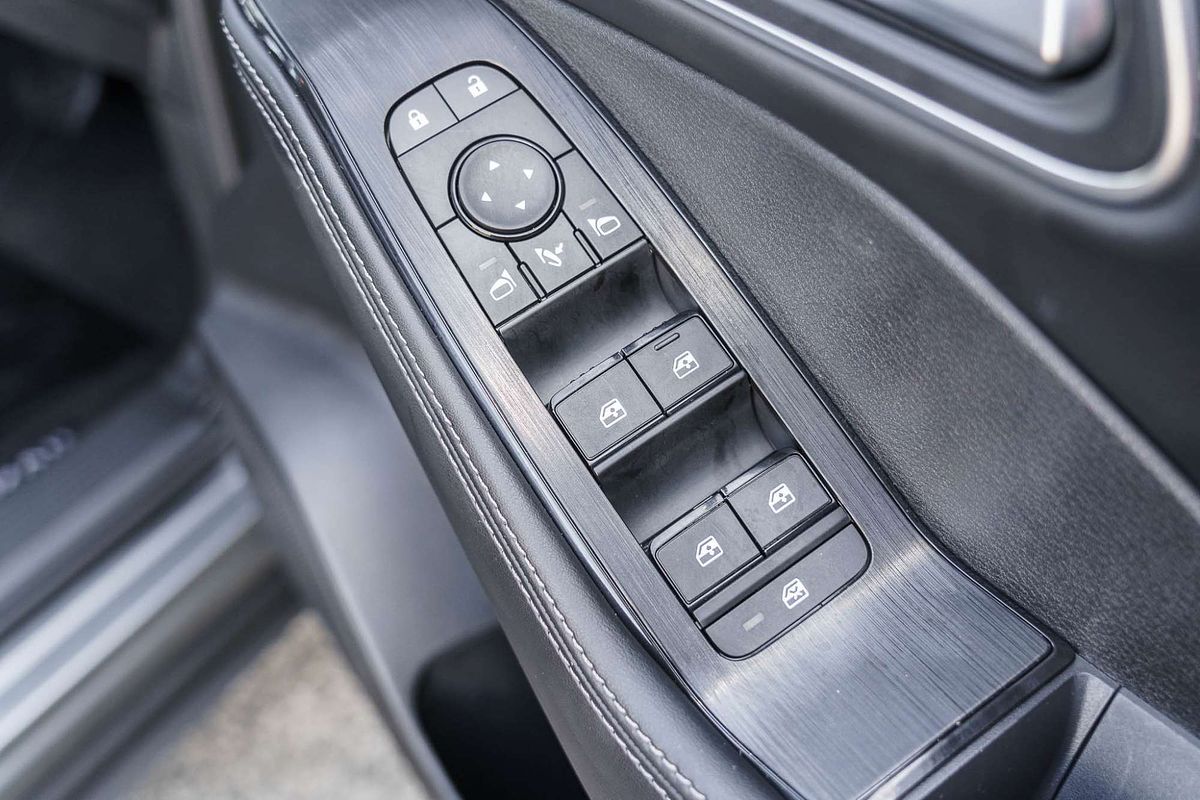 2025 Nissan X-TRAIL ST-L T33