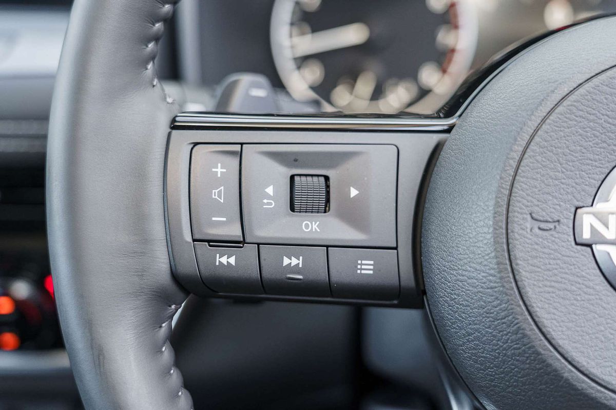 2025 Nissan X-TRAIL ST-L T33