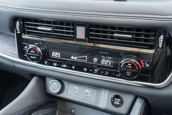 2025 Nissan X-TRAIL ST-L T33