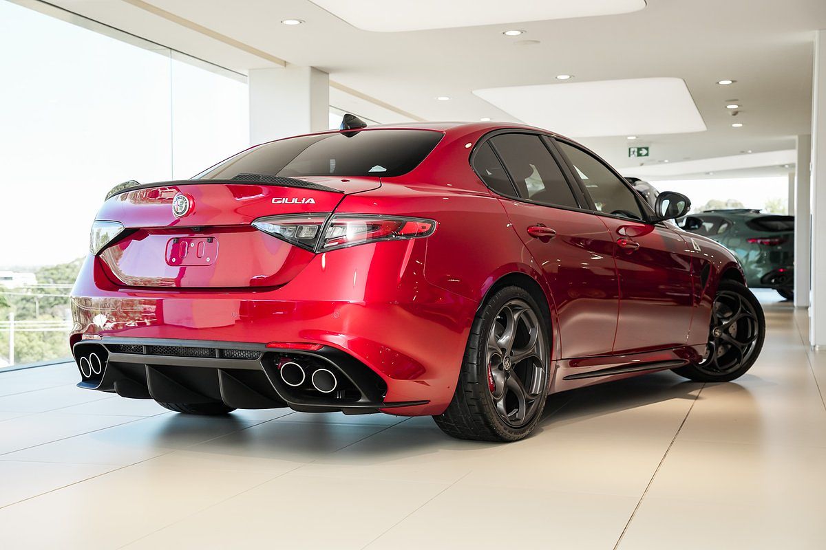 2025 Alfa Romeo Giulia QUADRIFOGLIO SERIES 5 MY24