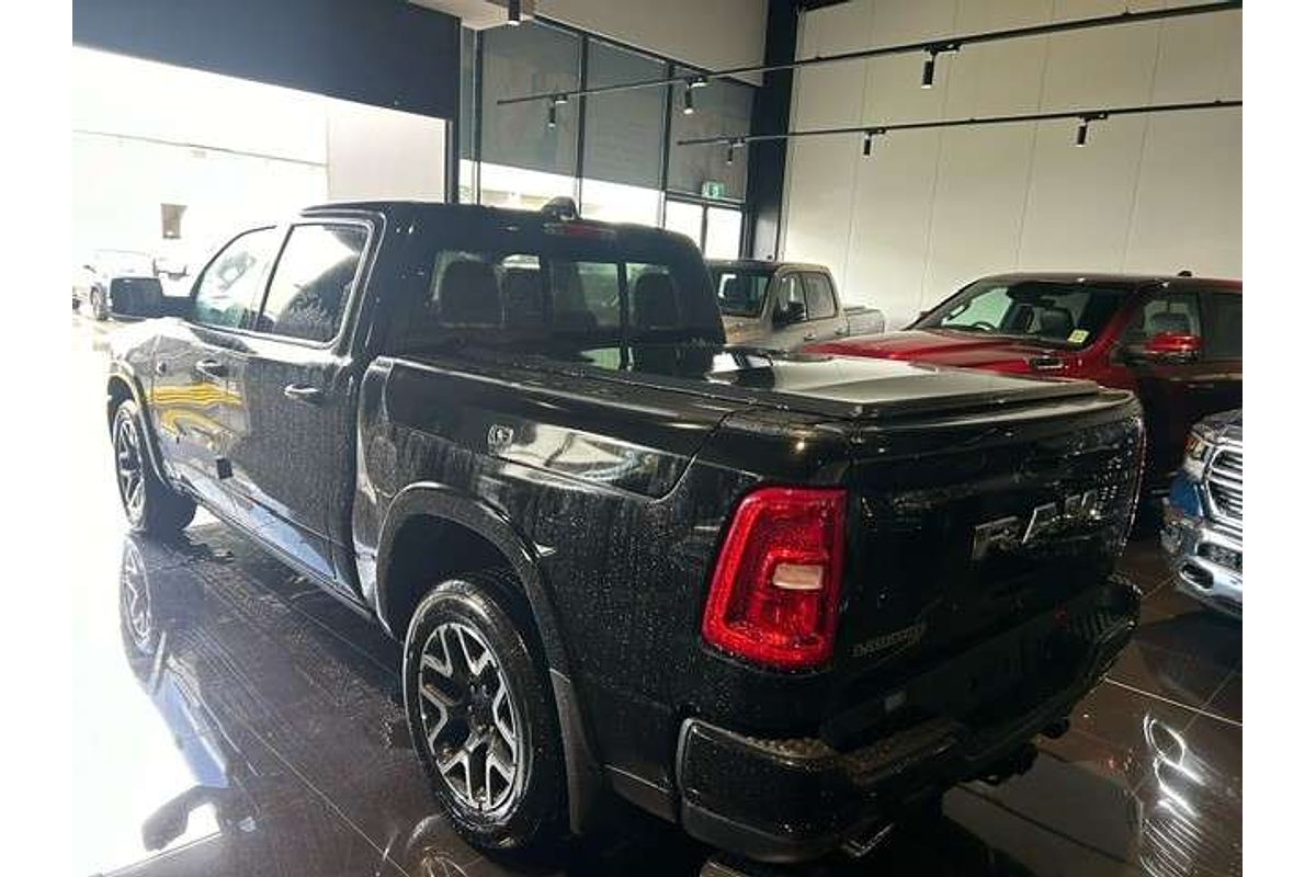 2025 RAM 1500 Laramie Sport Hurricane SO RamBox DT 4X4 SWB