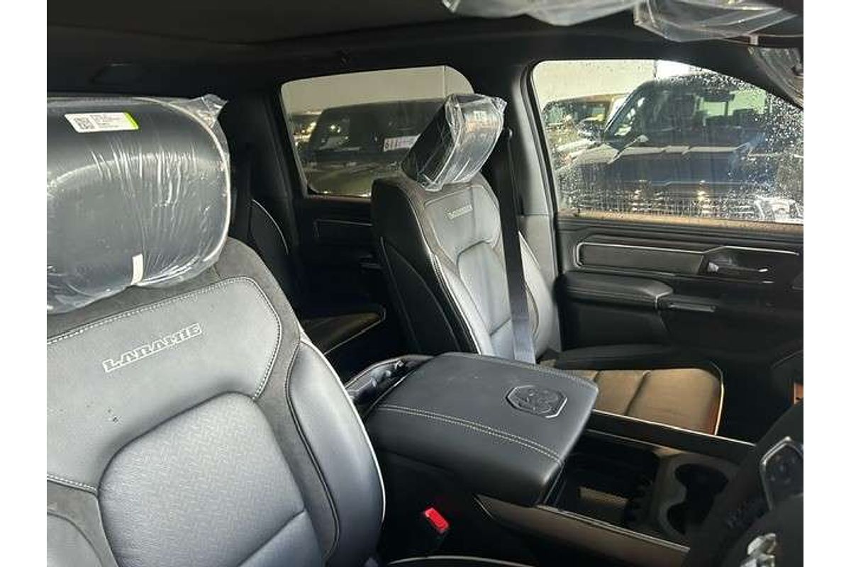 2025 RAM 1500 Laramie Sport Hurricane SO RamBox DT 4X4 SWB