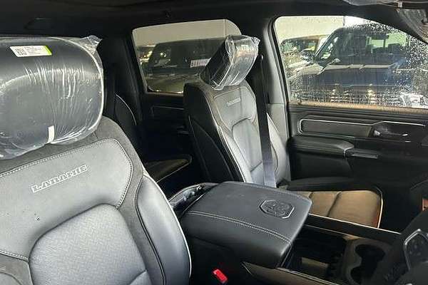 2025 RAM 1500 Laramie Sport Hurricane SO RamBox DT 4X4 SWB