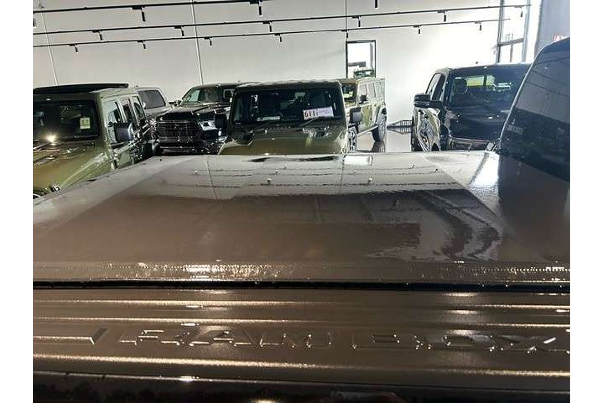 2025 RAM 1500 Laramie Sport Hurricane SO RamBox DT 4X4 SWB