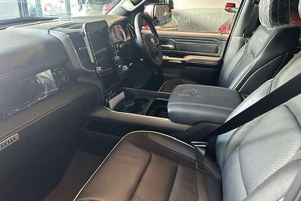 2025 RAM 1500 Laramie Sport Hurricane SO RamBox DT 4X4 SWB