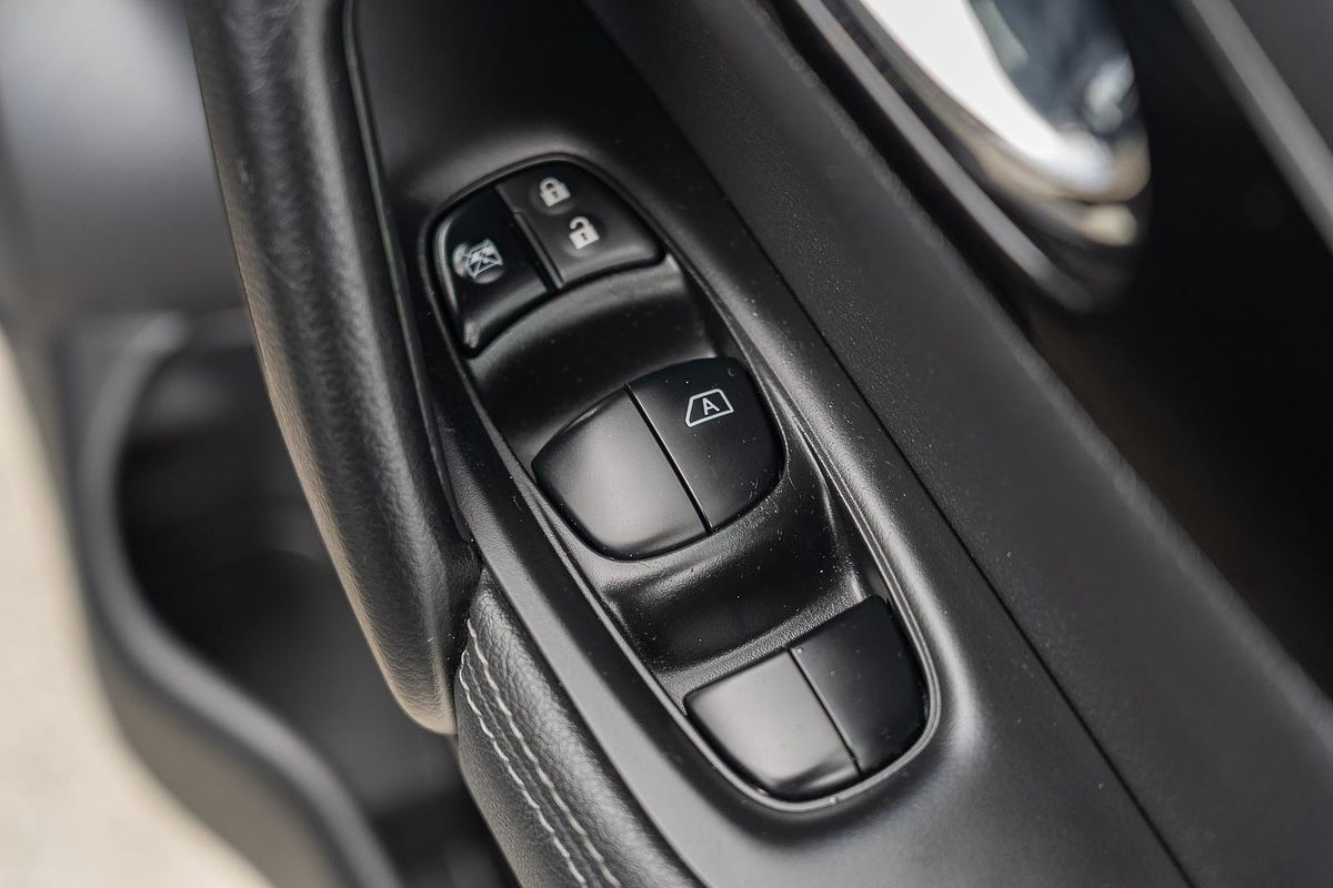 2016 Nissan QASHQAI Ti J11