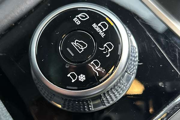 2023 Mitsubishi Outlander ES ZM