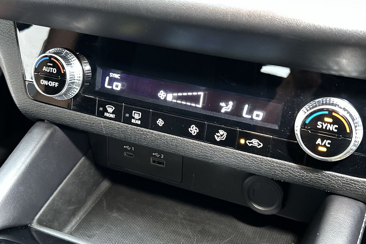 2023 Mitsubishi Outlander ES ZM