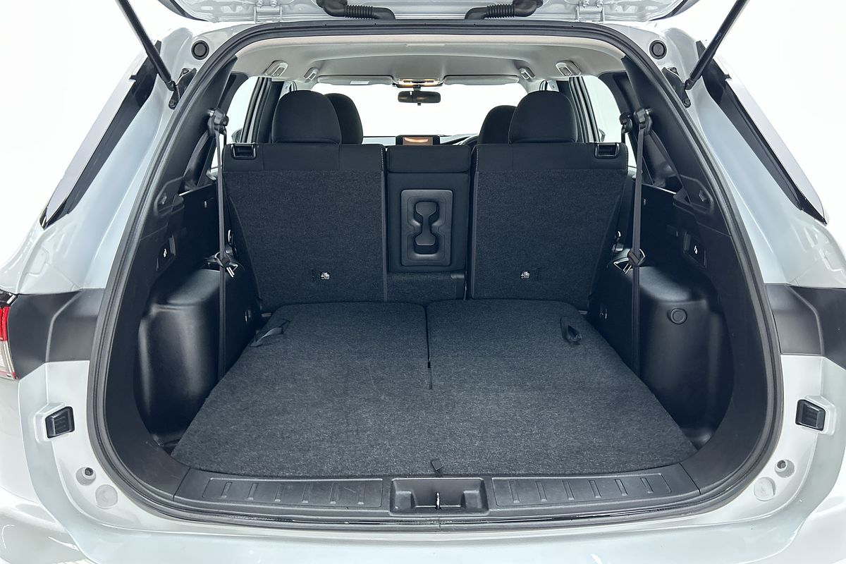2023 Mitsubishi Outlander ES ZM