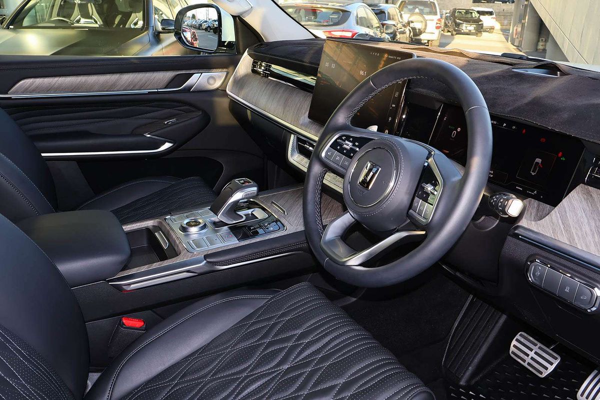 2024 GWM Tank 500 Ultra Hybrid P03