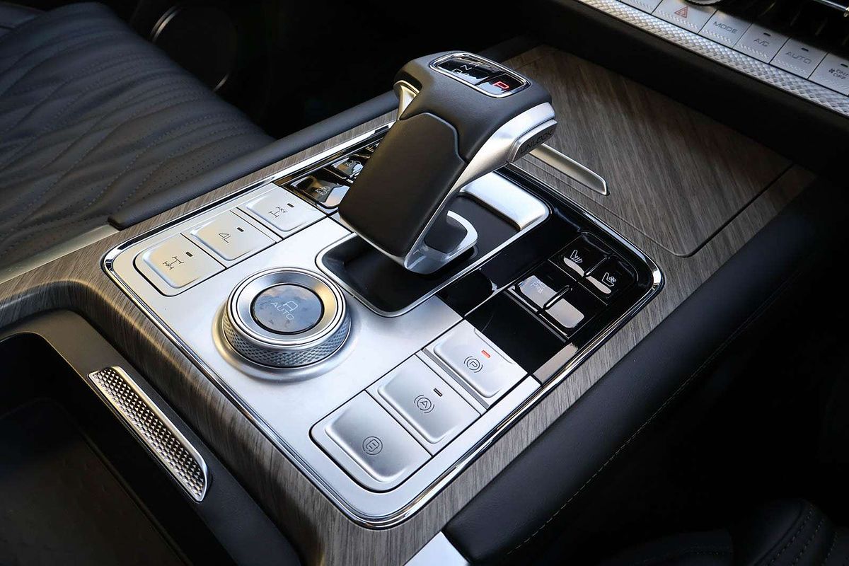 2024 GWM Tank 500 Ultra Hybrid P03