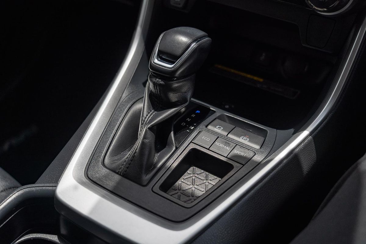 2021 Toyota RAV4 GXL MXAA52R