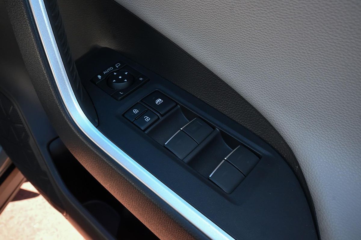 2024 Toyota RAV4 Edge AXAH54R