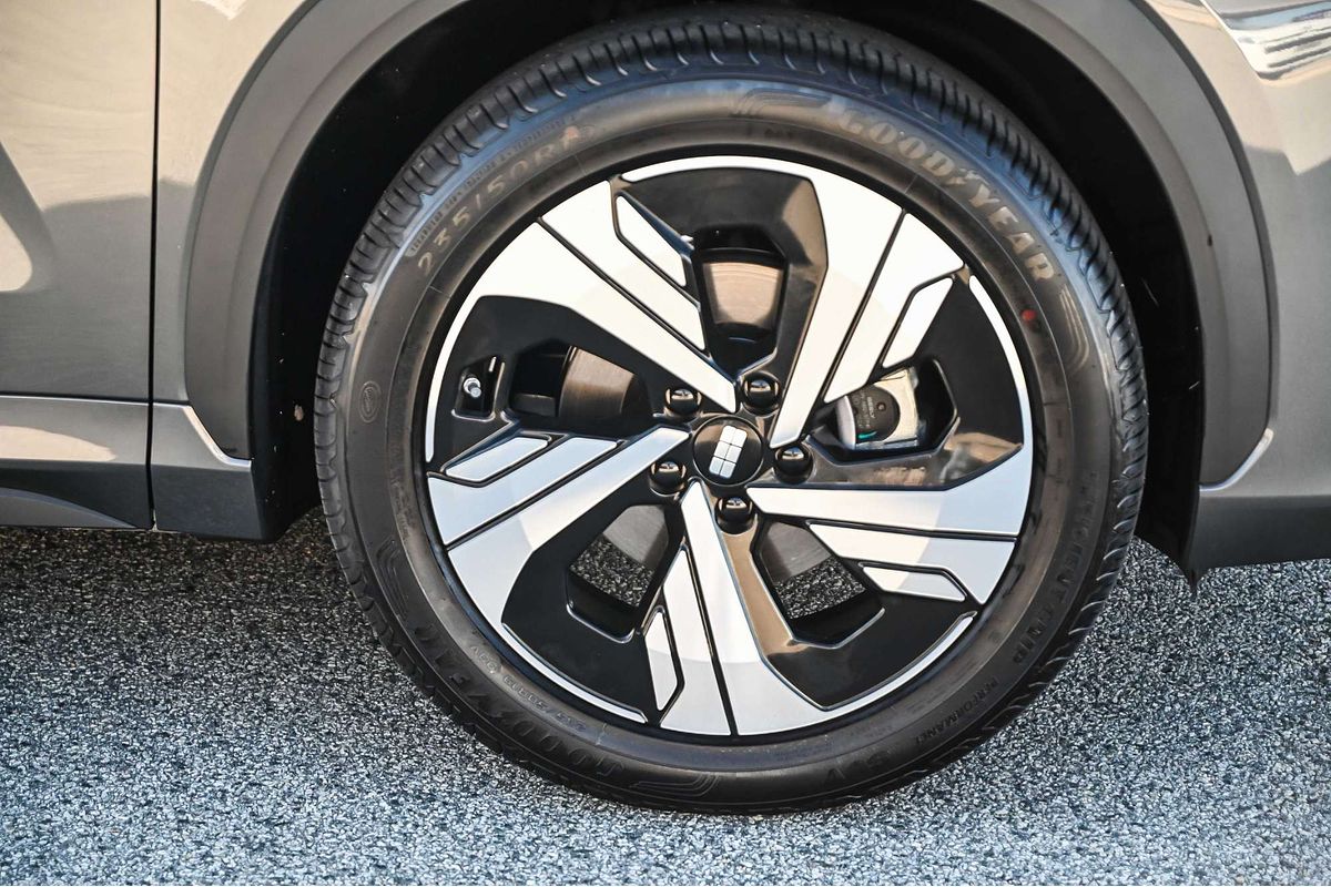 2025 Geely EX5 Inspire E245