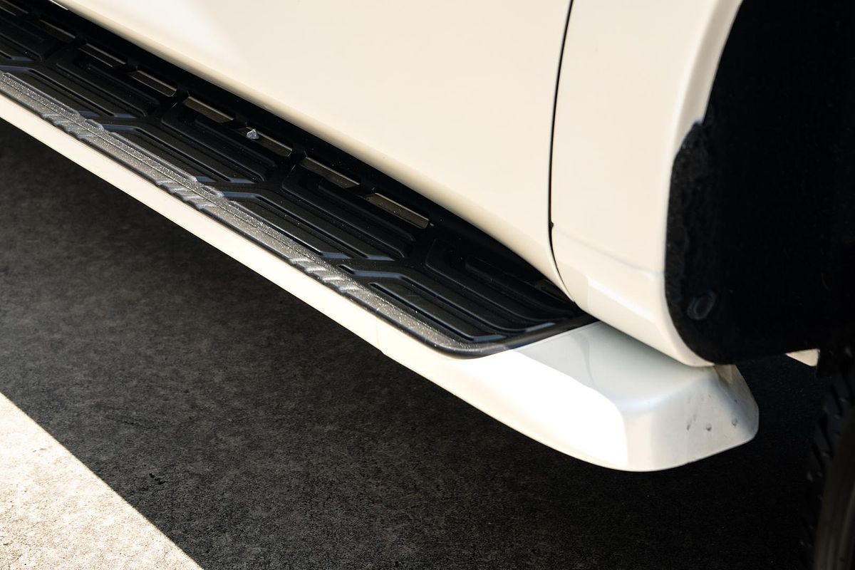 2019 Nissan Patrol Ti Y62 Series 5