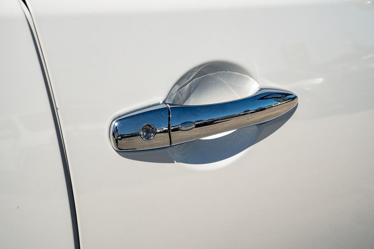 2019 Nissan Patrol Ti Y62 Series 5