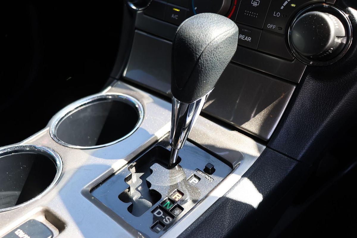 2013 Toyota Kluger KX-R GSU45R