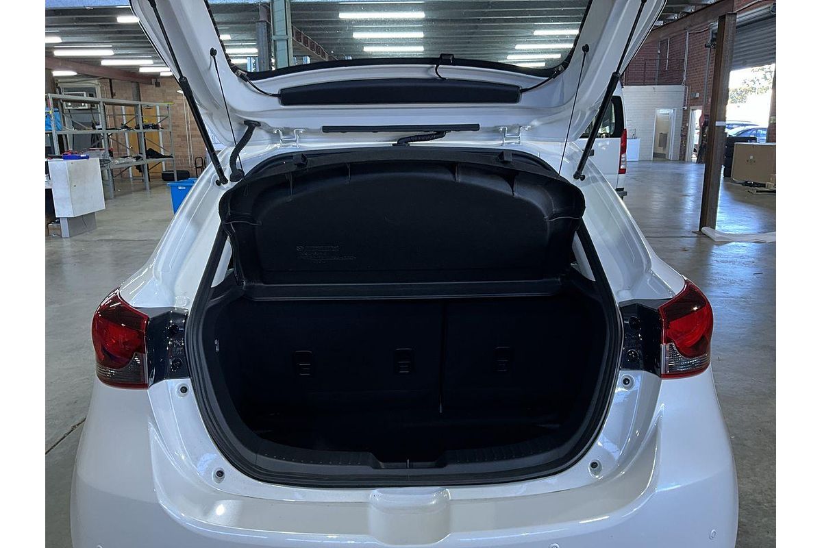 2025 Mazda 2 G15 Evolve DJ Series