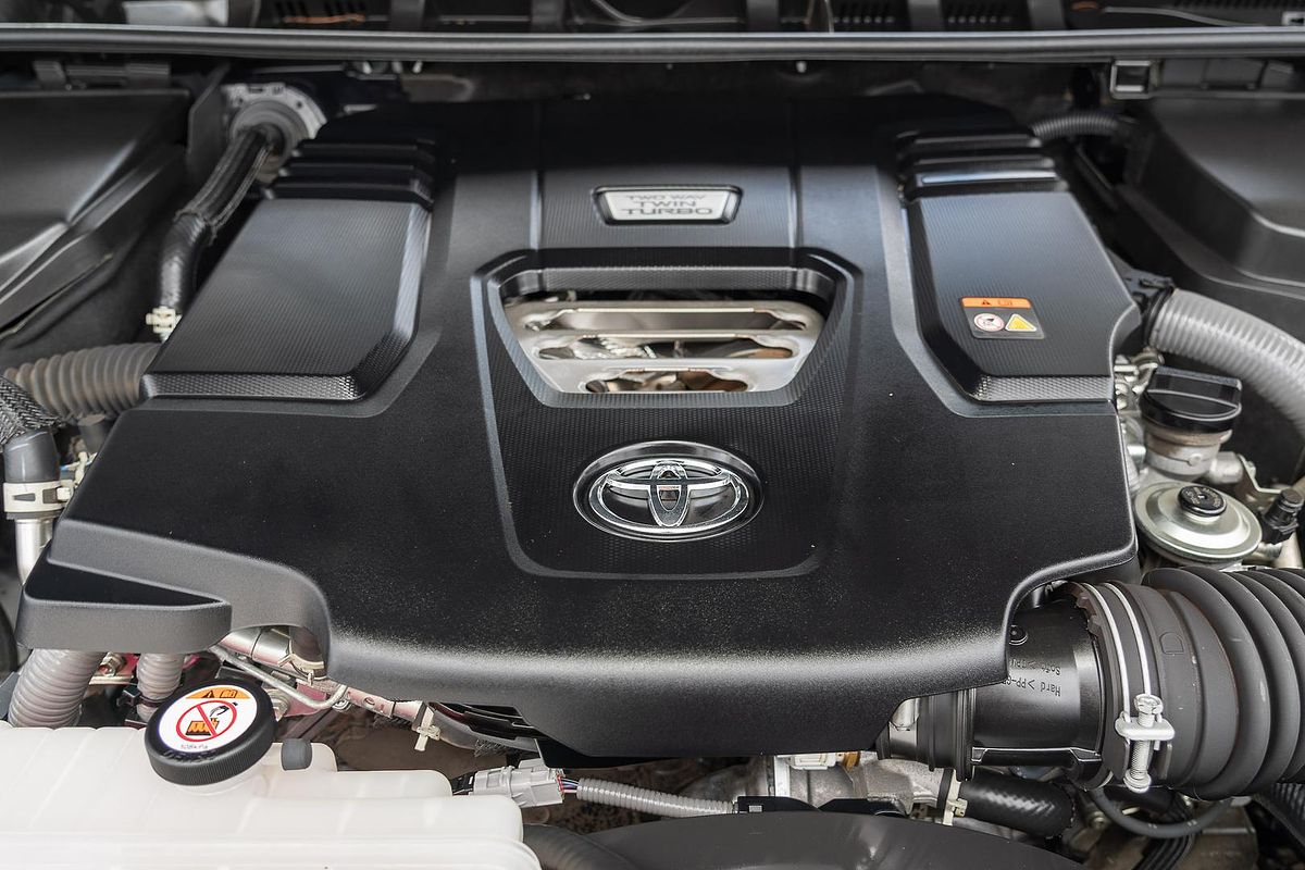 2023 Toyota Landcruiser GXL FJA300R