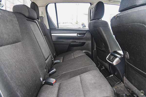 2020 Toyota Hilux SR5 GUN126R 4X4