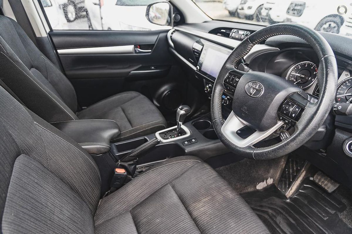 2020 Toyota Hilux SR5 GUN126R 4X4