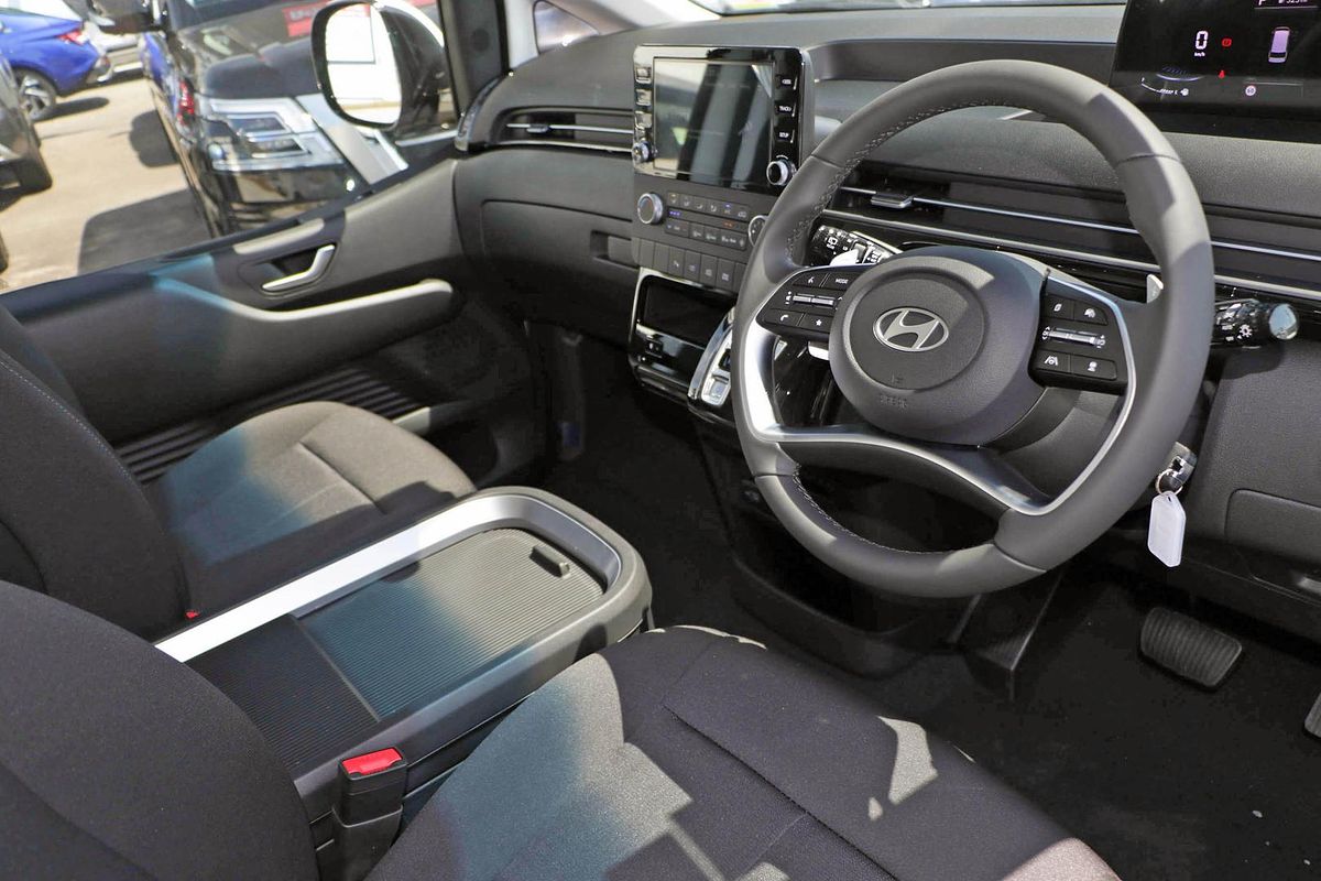 2025 Hyundai STARIA US4.V3