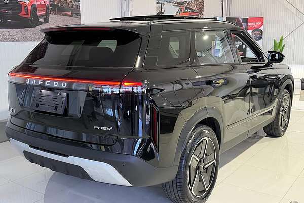 2025 Jaecoo J7 SHS Summit