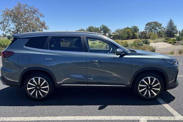 2025 Chery Tiggo 8 Super Hybrid Ultimate T31