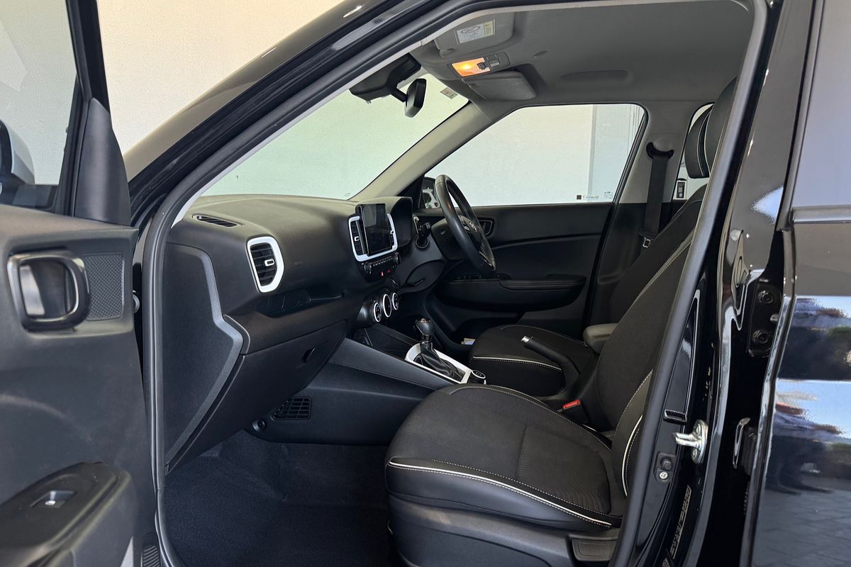 2023 Hyundai Venue Elite QX.V5