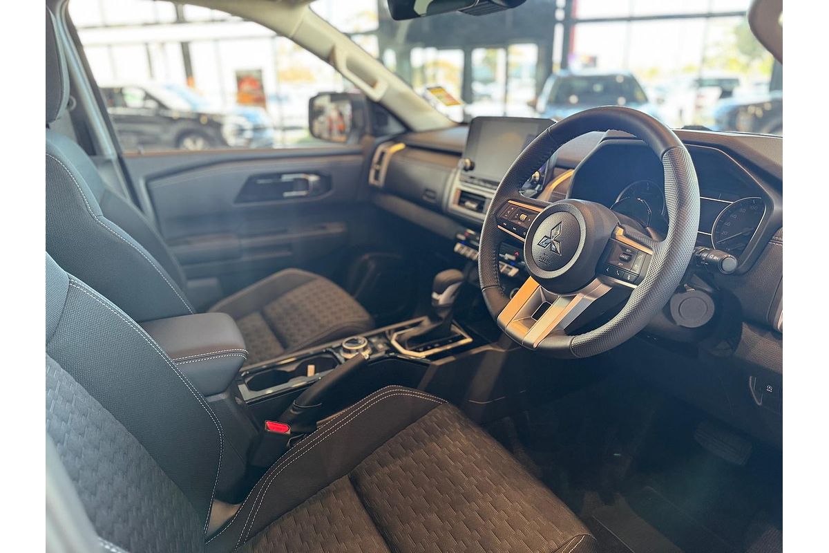 2025 Mitsubishi Triton GLS MV 4X4