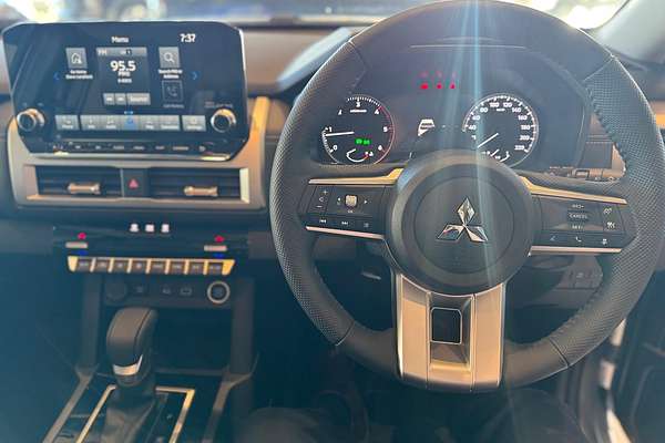 2025 Mitsubishi Triton GLS MV 4X4