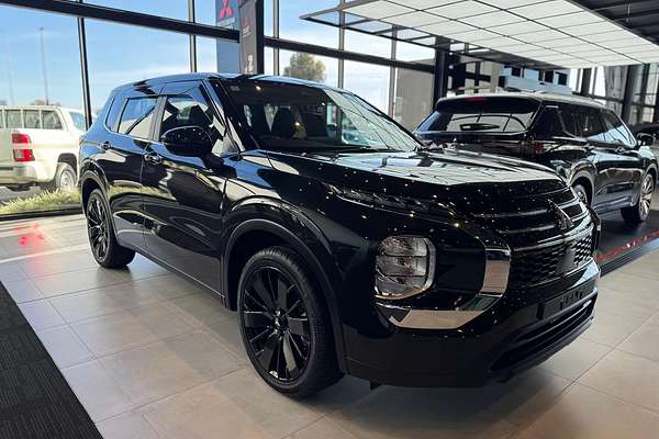 2025 Mitsubishi Outlander ES ZM