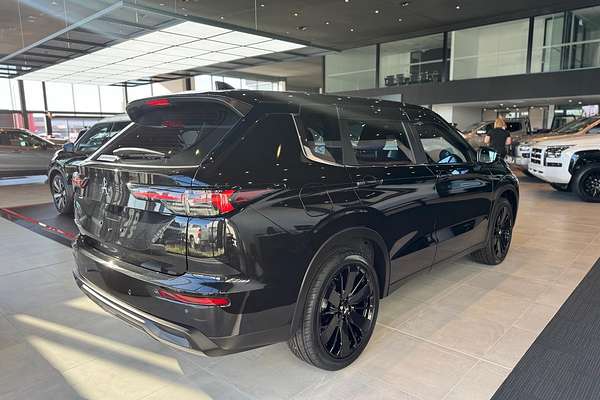 2025 Mitsubishi Outlander ES ZM