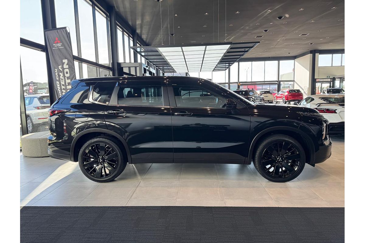 2025 Mitsubishi Outlander ES ZM
