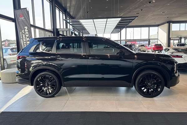 2025 Mitsubishi Outlander ES ZM