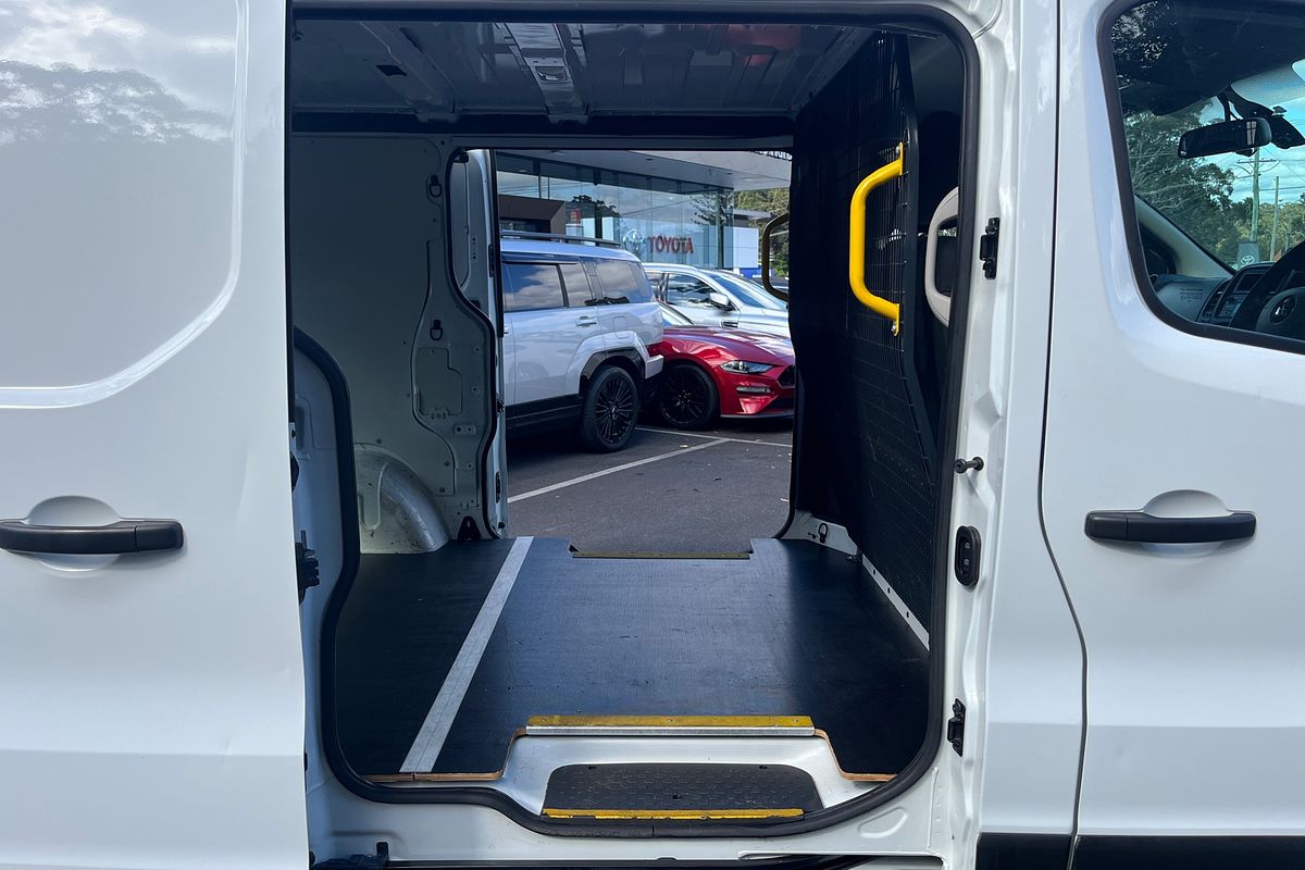 2020 Mitsubishi Express GLX SN SWB