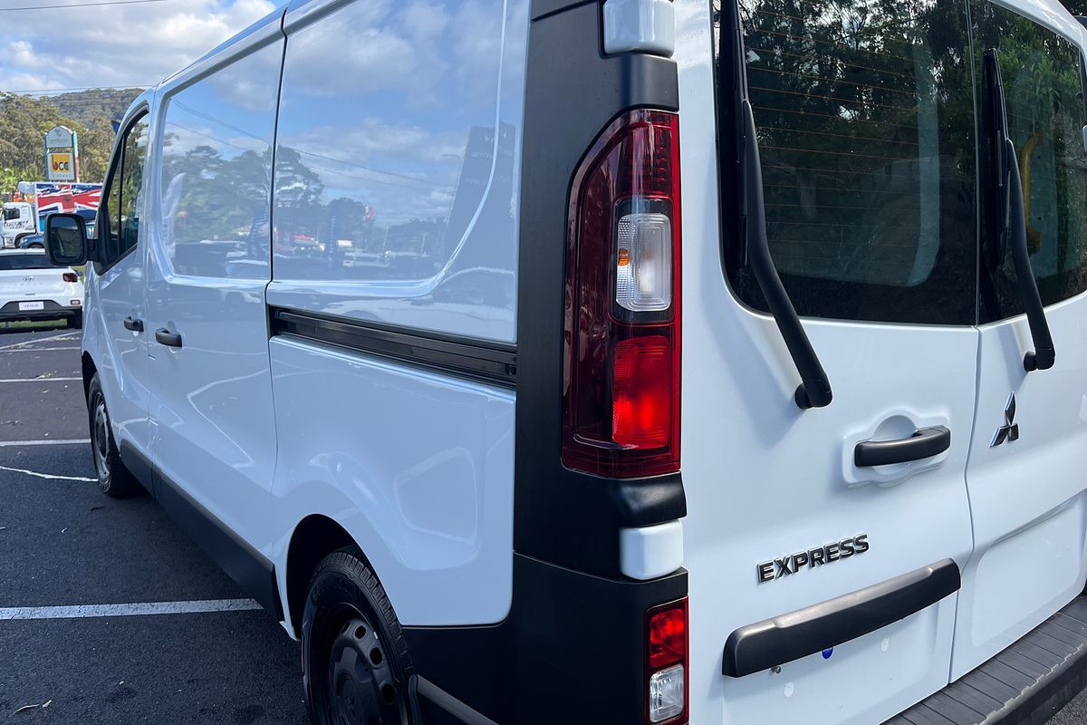 2020 Mitsubishi Express GLX SN SWB